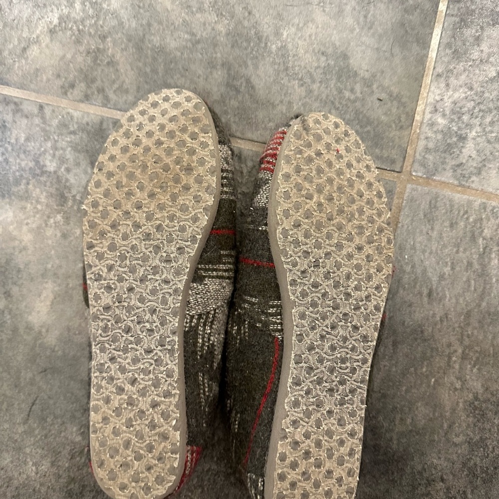 TOMS Gray and Red Patterned Slip-On Shoes - Picture 2 of 7